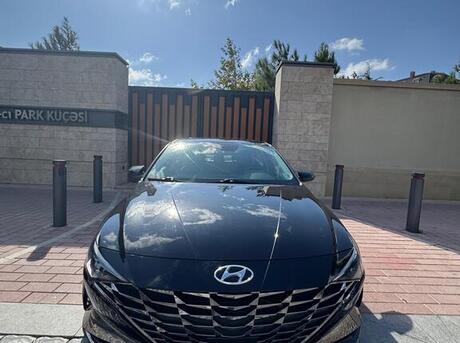 Hyundai Elantra 2022