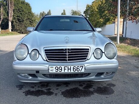 Mercedes E 220 2001