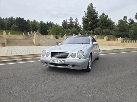 Mercedes E 220 2000