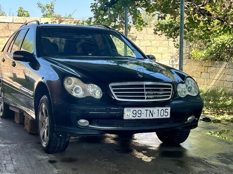 Mercedes E 220 2004