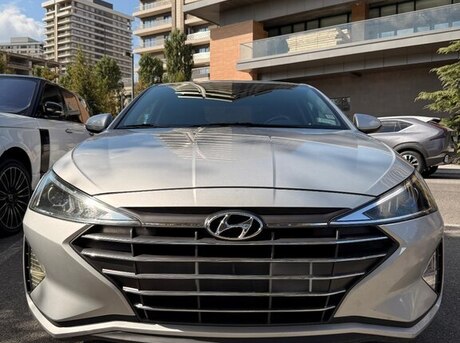 Hyundai Elantra 2019