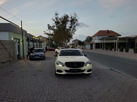 Mercedes E 220 2015