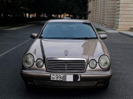 Mercedes E 220 1999