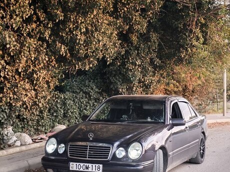 Mercedes E 240 1999