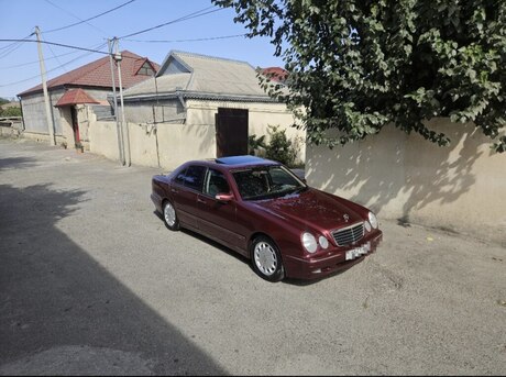 Mercedes E 220 2000