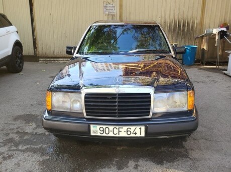 Mercedes 230 E 1990