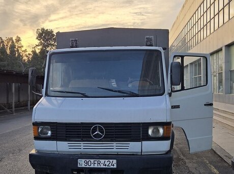 Mercedes 711 D 1995