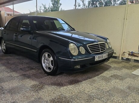 Mercedes E 240 2001