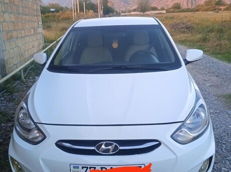 Hyundai Accent 2014