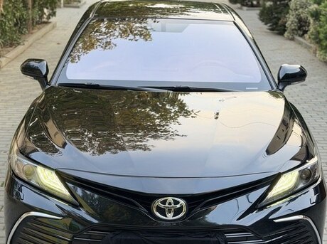 Toyota Camry 2021