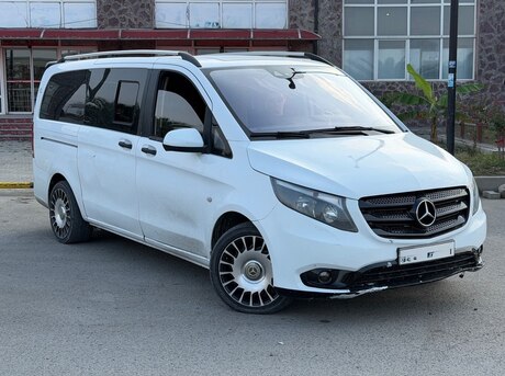 Mercedes  2015