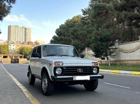 LADA (VAZ) Niva 2009