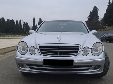 Mercedes E 220 2003