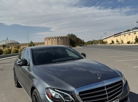 Mercedes E 300 4MATIC 2019