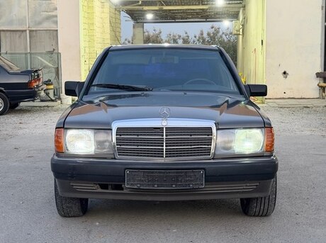 Mercedes 190 1990