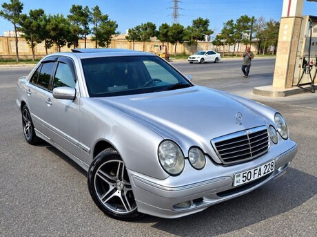 Mercedes E 280 2001