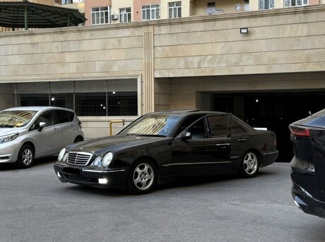 Mercedes E 320 2000