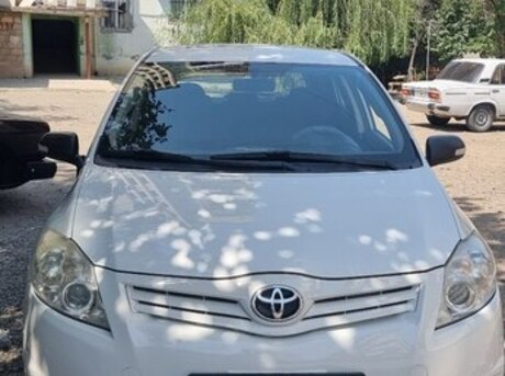 Toyota Auris 2010