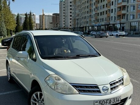 Nissan Tiida 2012