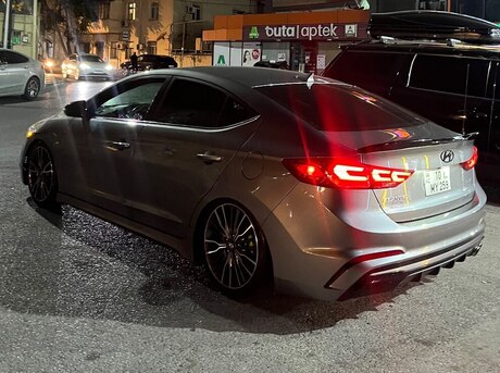 Hyundai Elantra 2016
