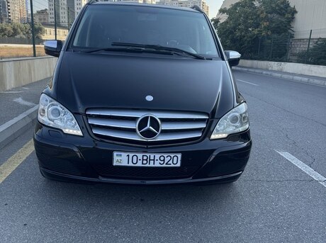 Mercedes Viano 2011