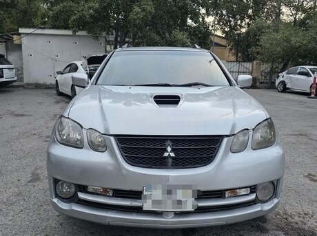 Mitsubishi Airtrek 2004