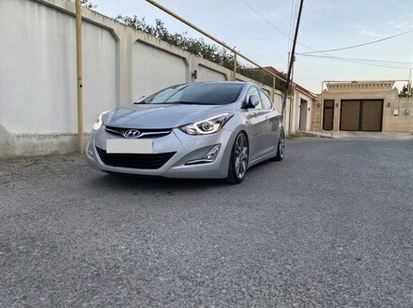 Hyundai Elantra 2015