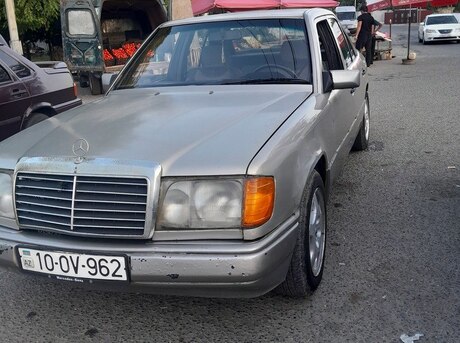 Mercedes  1990