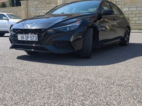 Hyundai  2022