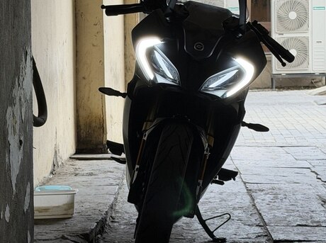 CFMOTO 250 SR 2025