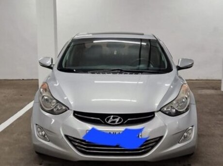 Hyundai Elantra 2012