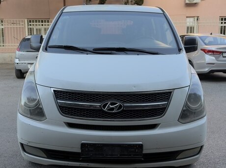 Hyundai H-1 2011