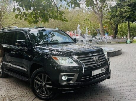 Lexus LX 570 2011