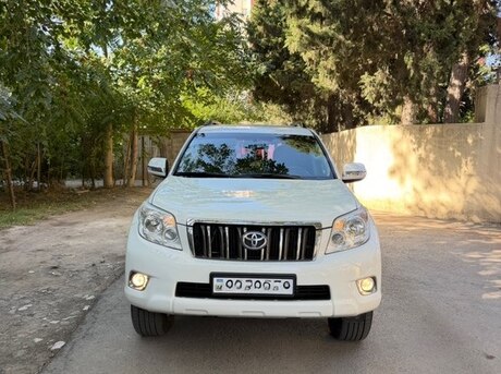 Toyota Land Cruiser Prado 2010