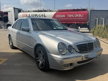 Mercedes E 200 2001