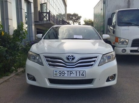 Toyota Camry 2011