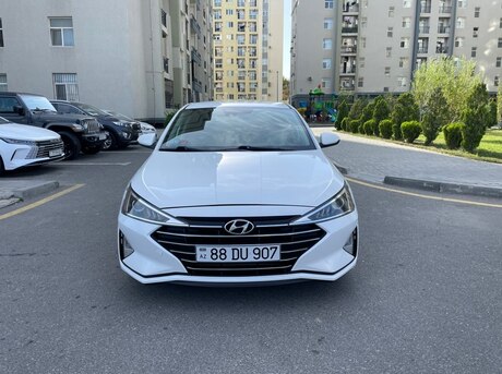 Hyundai Elantra 2019