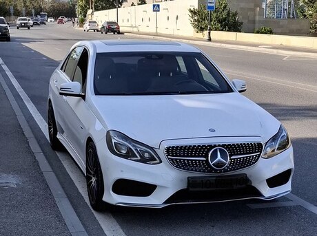 Mercedes E 220 2015