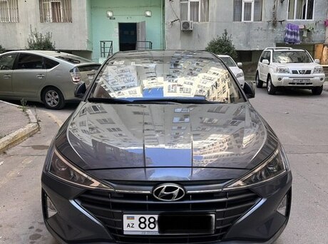 Hyundai Elantra 2019
