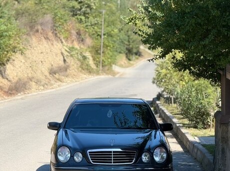 Mercedes E 240 2001