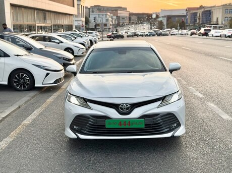 Toyota Camry 2019