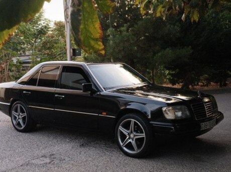 Mercedes 230 E 1990