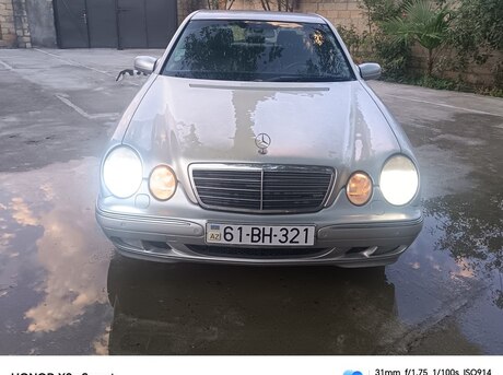 Mercedes E 280 4MATIC 2001
