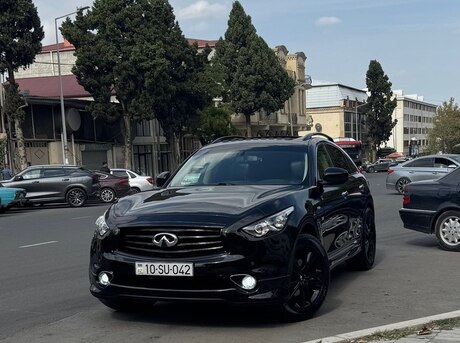 Infiniti QX70 2014