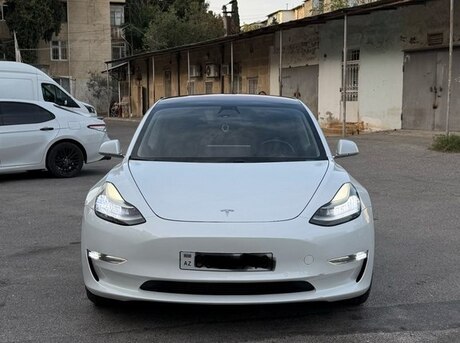 Tesla Model 3 2018