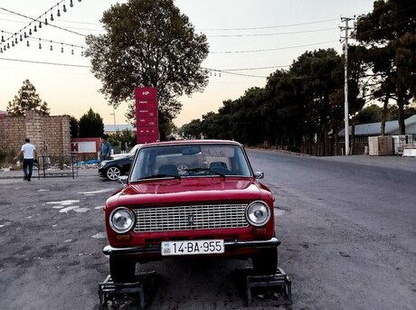 LADA (VAZ) 21011 1981