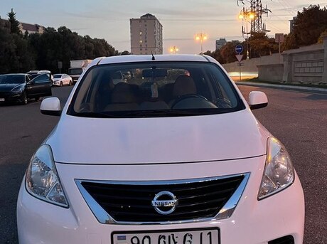 Nissan Sunny 2012