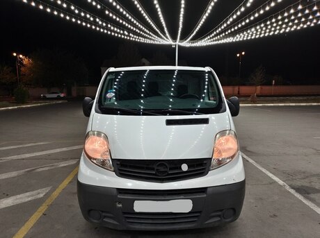 Opel Vivaro 2011