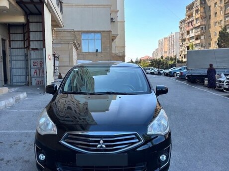 Mitsubishi Attrage 2014