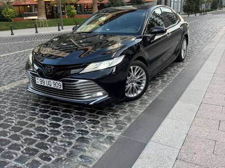 Toyota Camry 2019